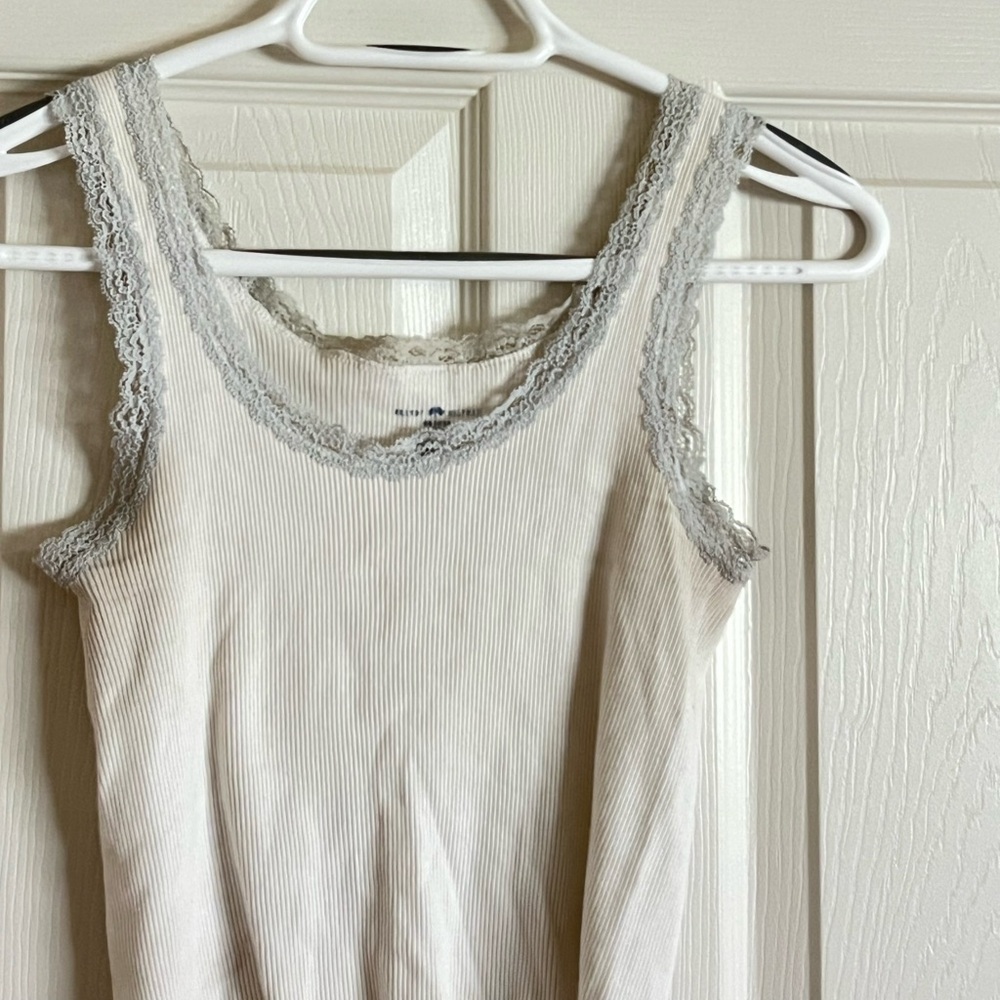 brandy melville white lace cropped tank top!